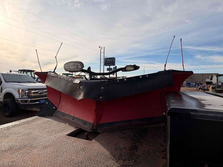 2015-ford-f550-image-8