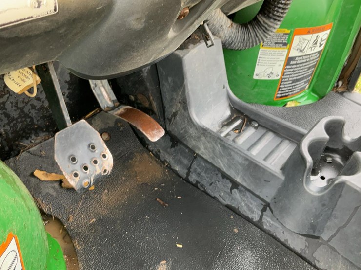 john-deere-gator-image-15