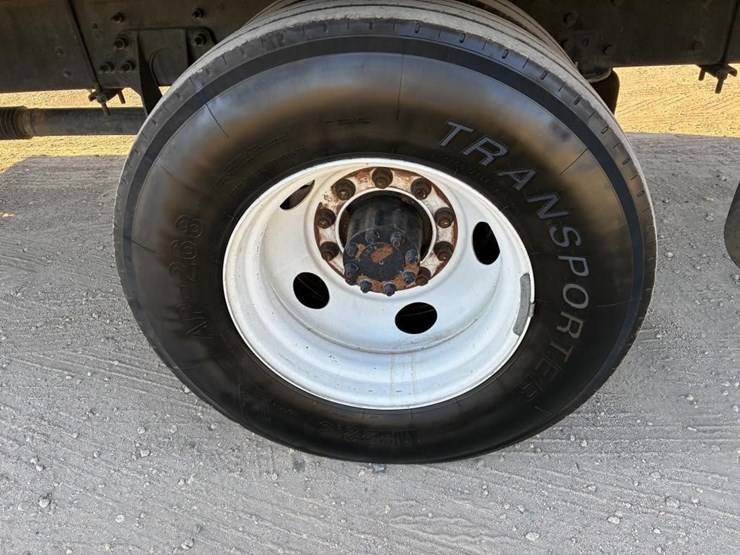 2015-ford-f650-image-8