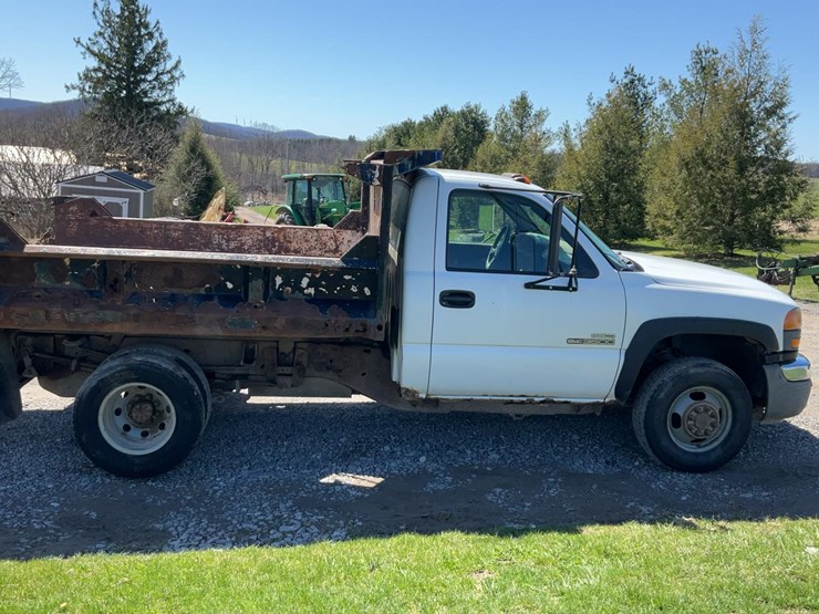 #501-•-2006-gmc-dump-truck-image-6