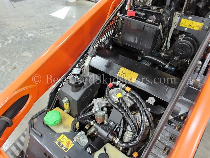 2023-kubota-scl1000-image-21