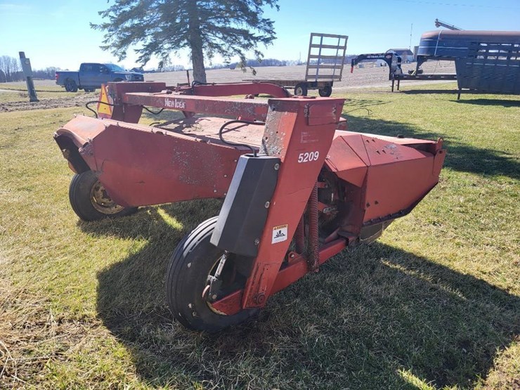 2004-new-idea-5209-image-3