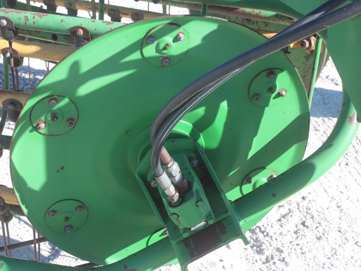 john-deere-700-image-15