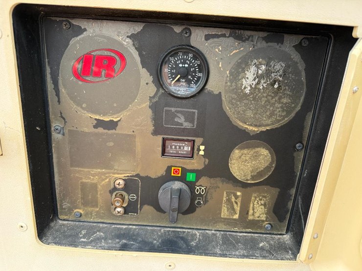 2005-ingersoll-rand-p185wjd-image-24