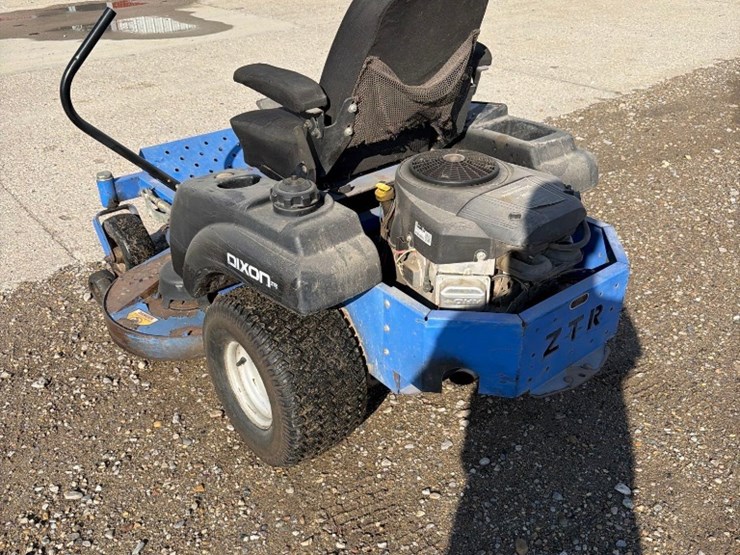 2173---dixon-zero-turn-mower-image-4