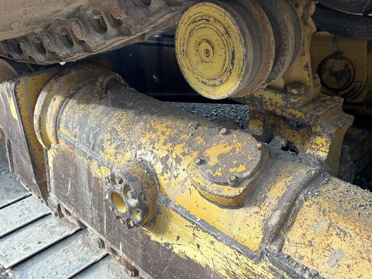 2015-caterpillar-d6t-lgp-image-82