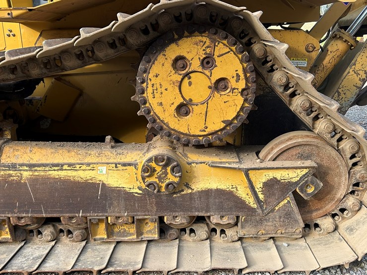 2015-caterpillar-d6t-lgp-image-79