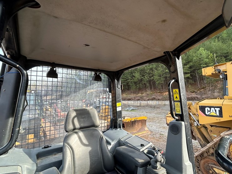 2015-caterpillar-d5k-image-44