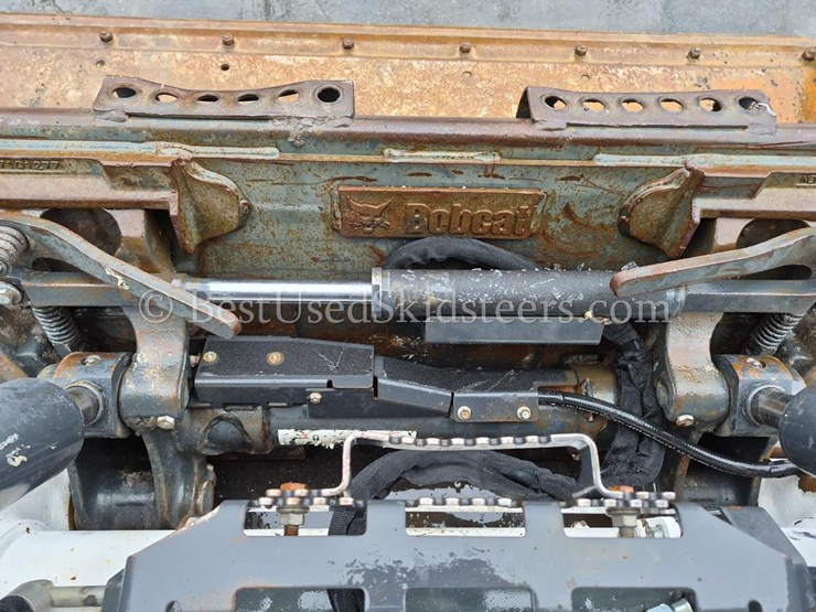 2022-bobcat-s76-image-18