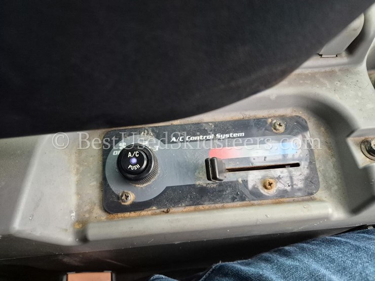 2022-kubota-svl97-2-image-19