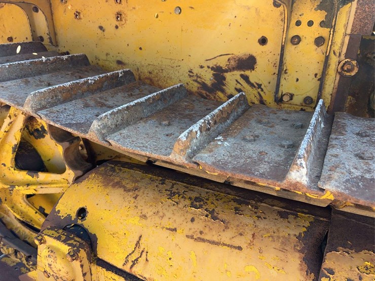 caterpillar-r2-image-51