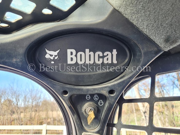 2016-bobcat-t740-image-16