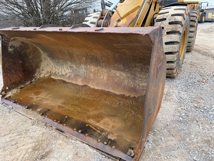 2005-caterpillar-930g-image-11