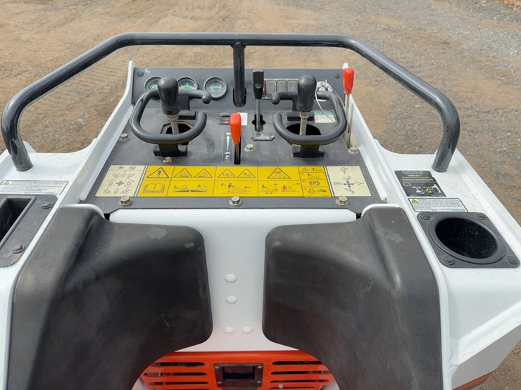 2024-bobcat-mt100-image-17