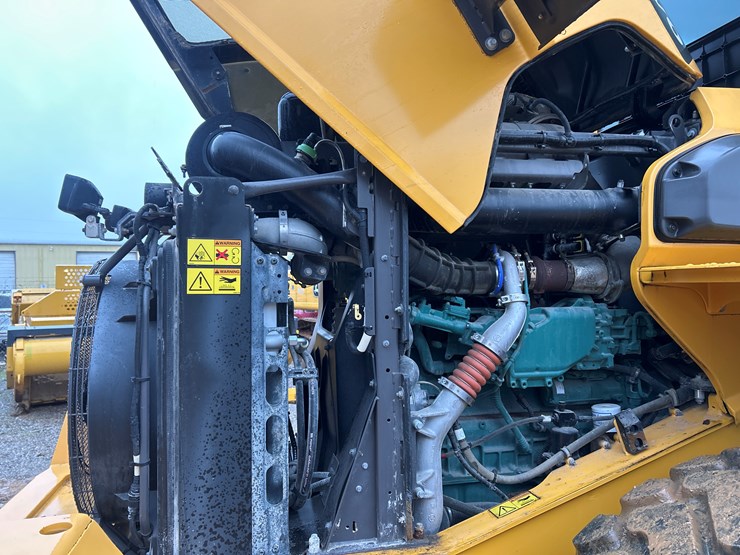 2019-volvo-l90h-image-39