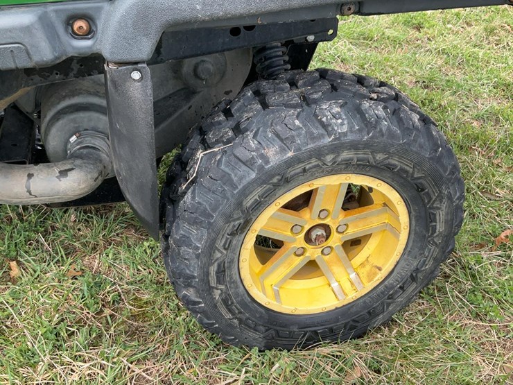 john-deere-gator-image-34