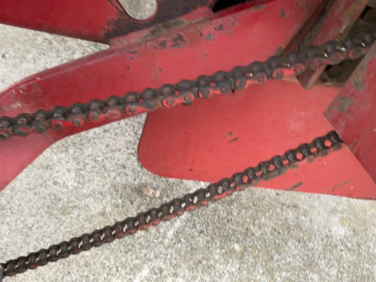 new-holland-144-image-20