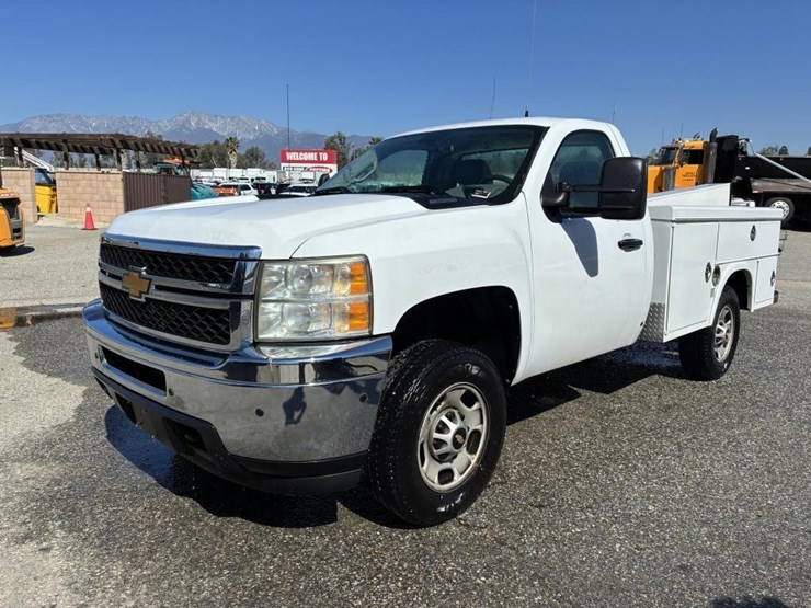 2011-chevrolet-2500-image-1