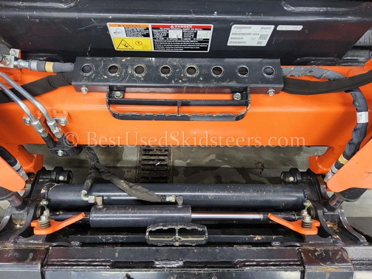 2022-kubota-svl65-2-image-19