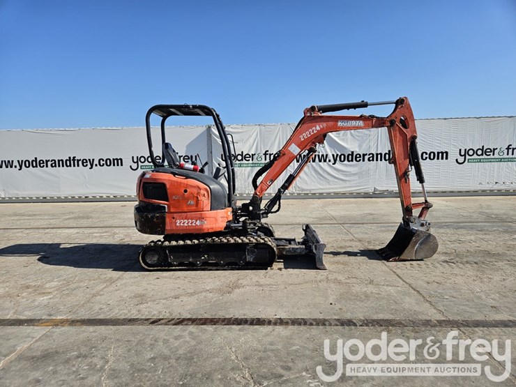 2019-kubota-kx033-4-image-6