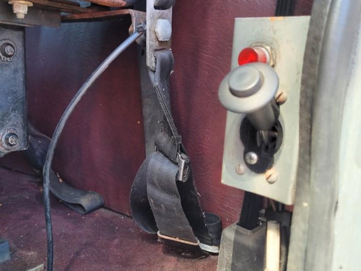 1993-peterbilt-377-image-33