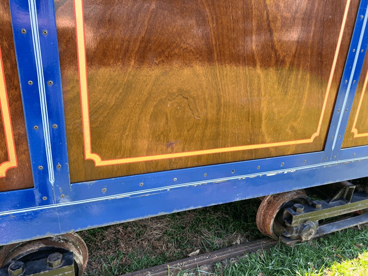 frick-steam-locomotive-with-track-image-202