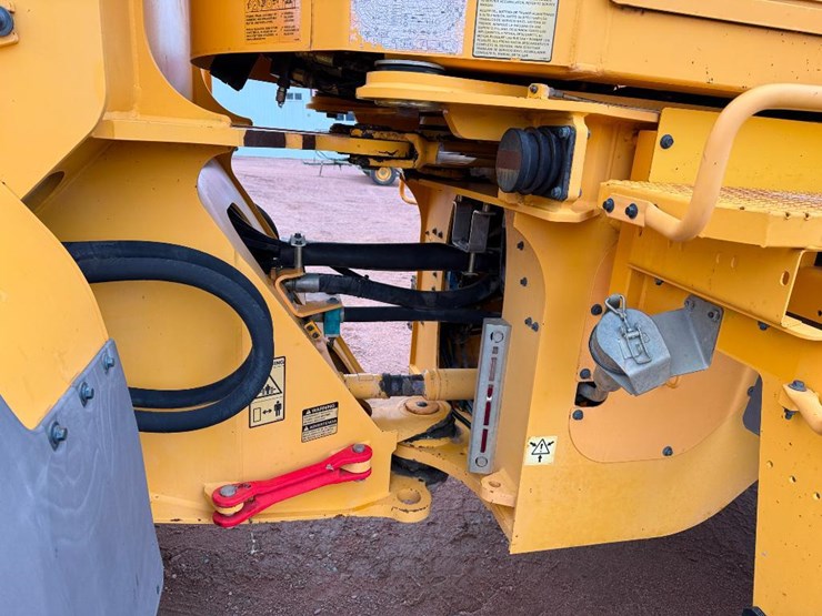 volvo-l120e-image-31