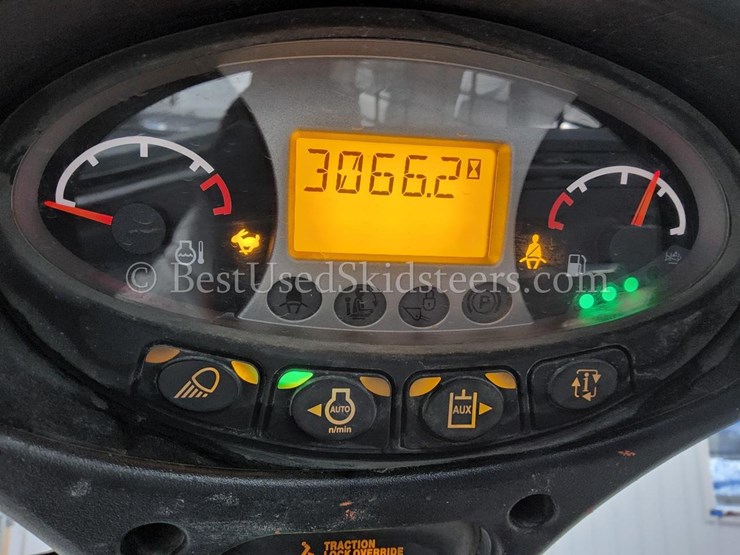 2022-bobcat-t870-image-38