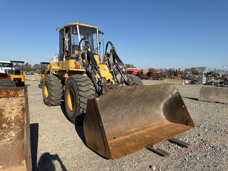 caterpillar-it28f-image-3