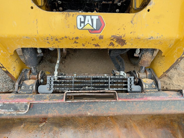 2020-caterpillar-259d3-image-10
