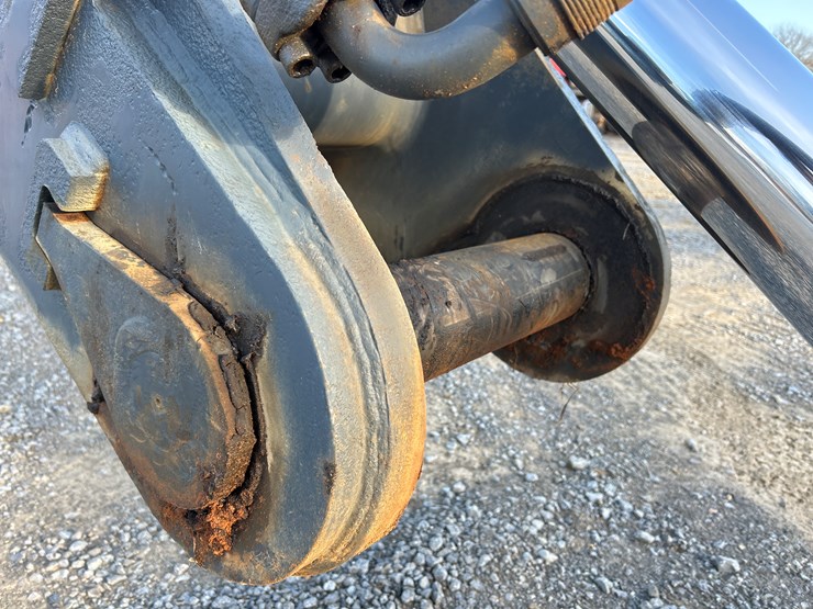 2006-deere-650d-lc-image-13