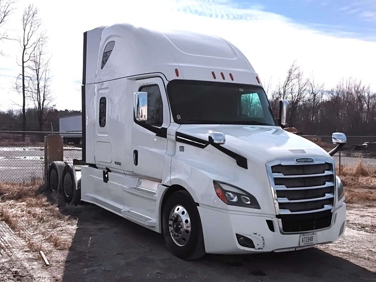 2019-freightliner-cascadia-126-image-6