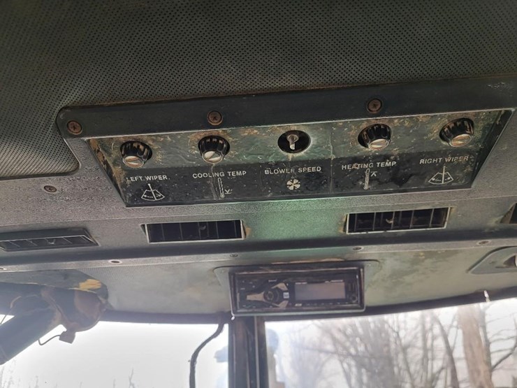 john-deere-8640-image-69