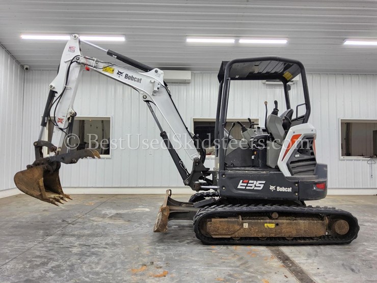 2018-bobcat-e35-image-1