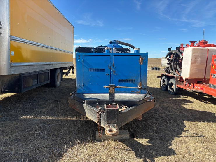 ditch-witch-vac-trailer-image-3