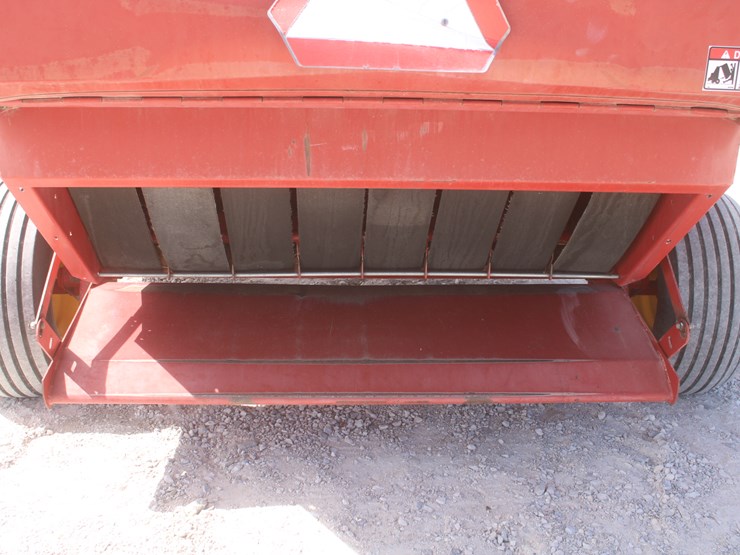 new-holland-664-image-33