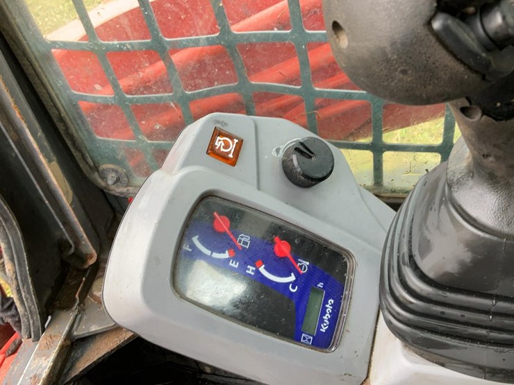 #250-•-2020-kubota-slv75-2-skid-steer-image-16
