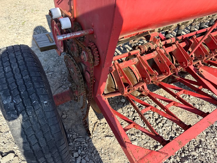 massey-ferguson-33-image-16