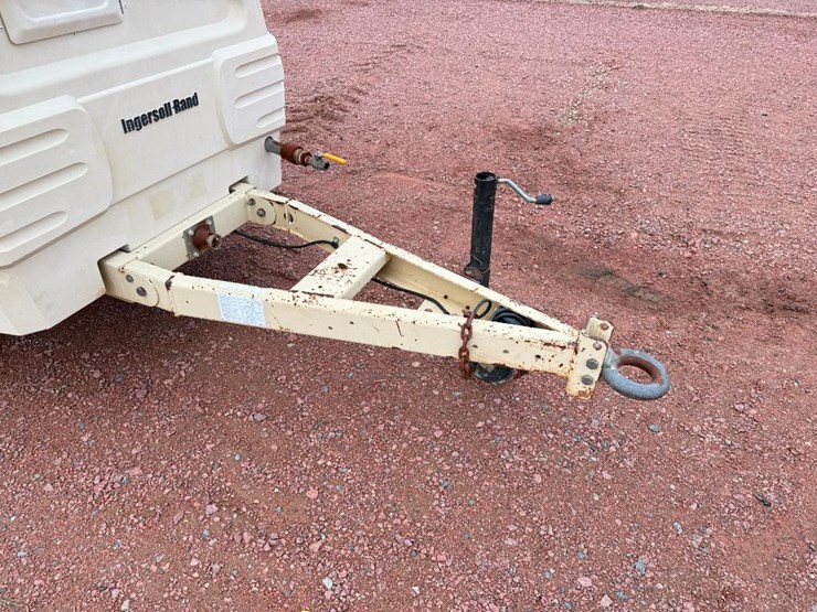 2005-ingersoll-rand-p185wjd-image-13