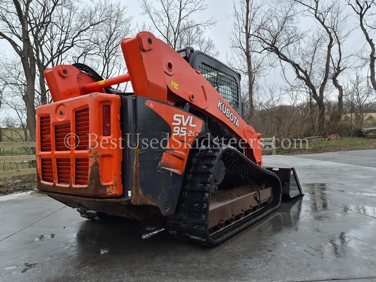 2021-kubota-svl95-2-skid-steer-loader-image-4