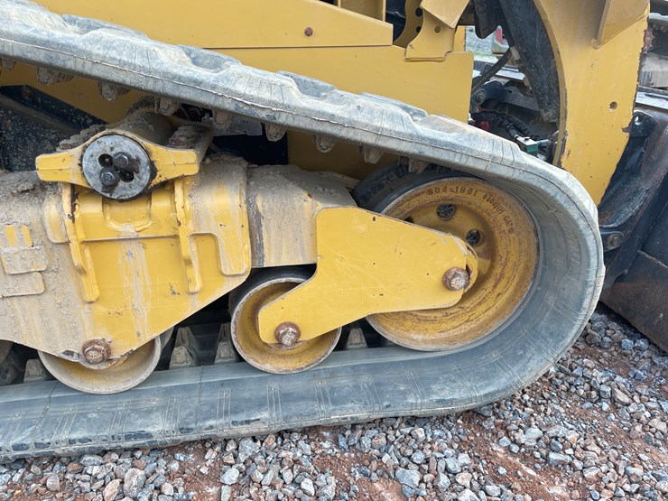2017-caterpillar-259d-image-60