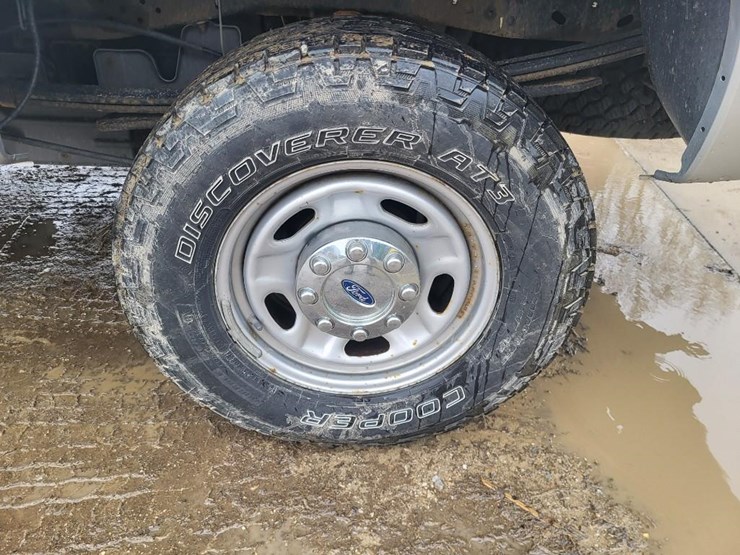 2015-ford-f250-xl-image-19