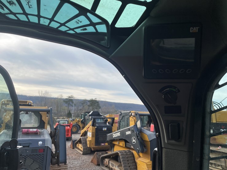 2017-caterpillar-259d-image-48