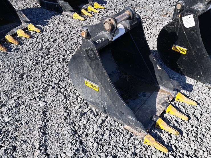 #319-•-trojan-excavator-bucket-image-3