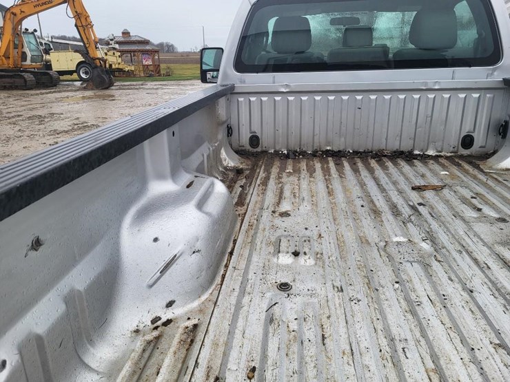 2015-ford-f250-xl-image-23