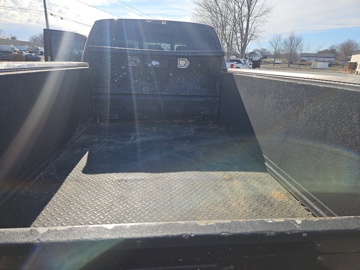 2013-ford-f350-xlt-image-17