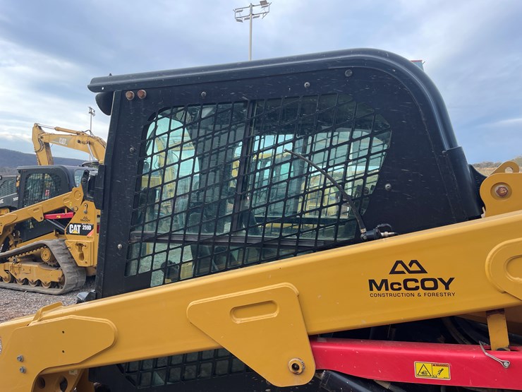 2017-caterpillar-259d-image-34