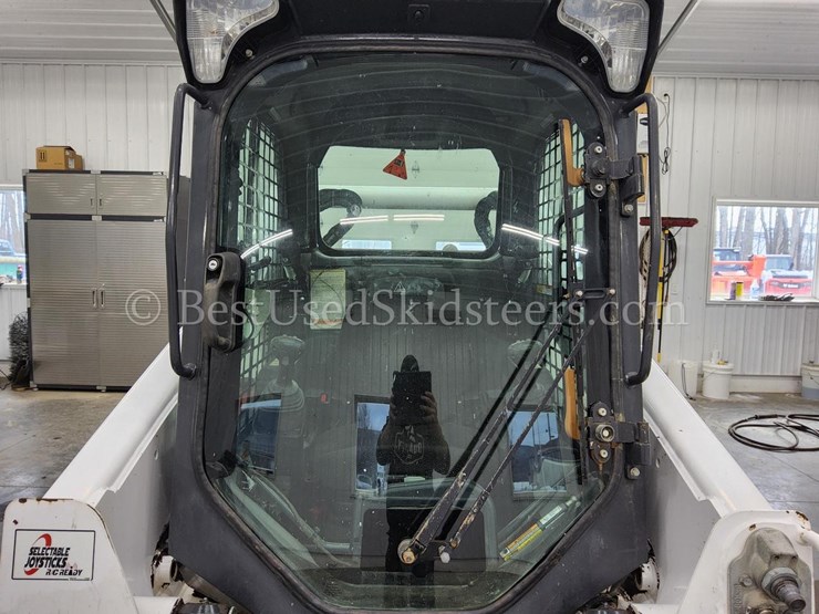 2022-bobcat-t770-image-13