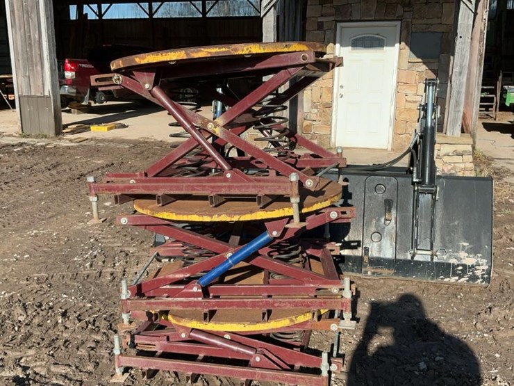 #209-•-pallet-lumber-stackers-image-1