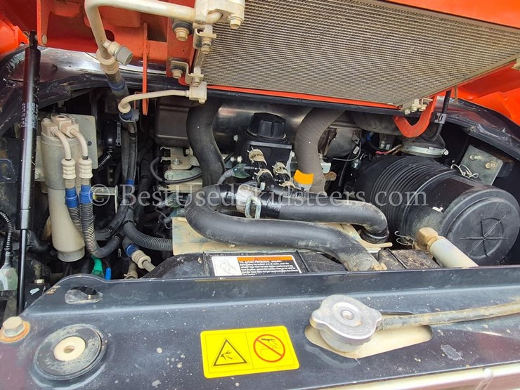 2021-kubota-svl95-2-skid-steer-loader-image-19